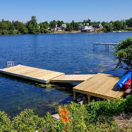 Family Cottage On Chaumont Bay, Walk To Downtown Екстер'єр фото
