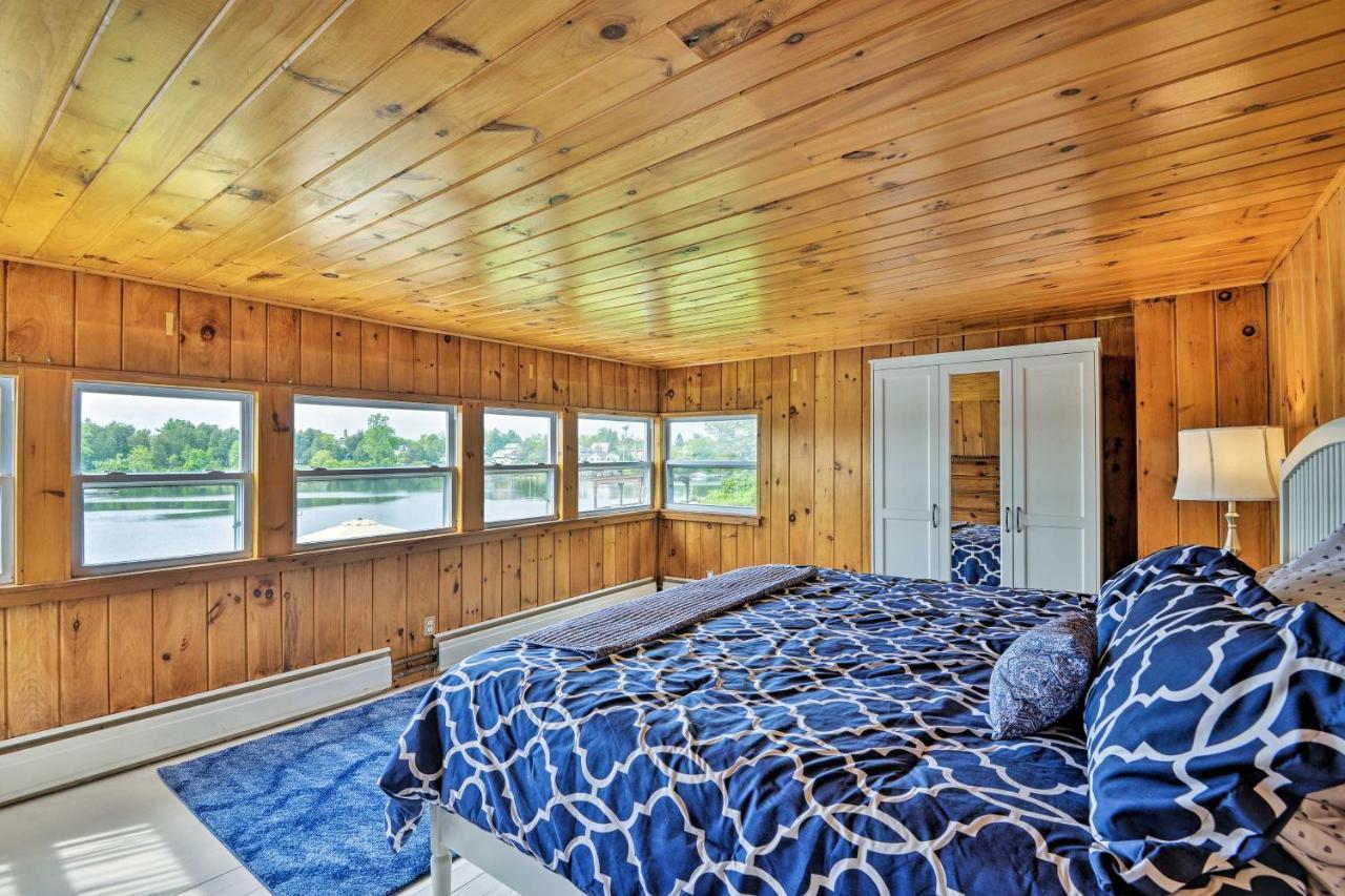 Family Cottage On Chaumont Bay, Walk To Downtown Екстер'єр фото