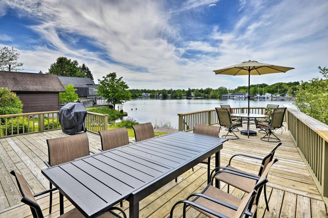 Family Cottage On Chaumont Bay, Walk To Downtown Екстер'єр фото
