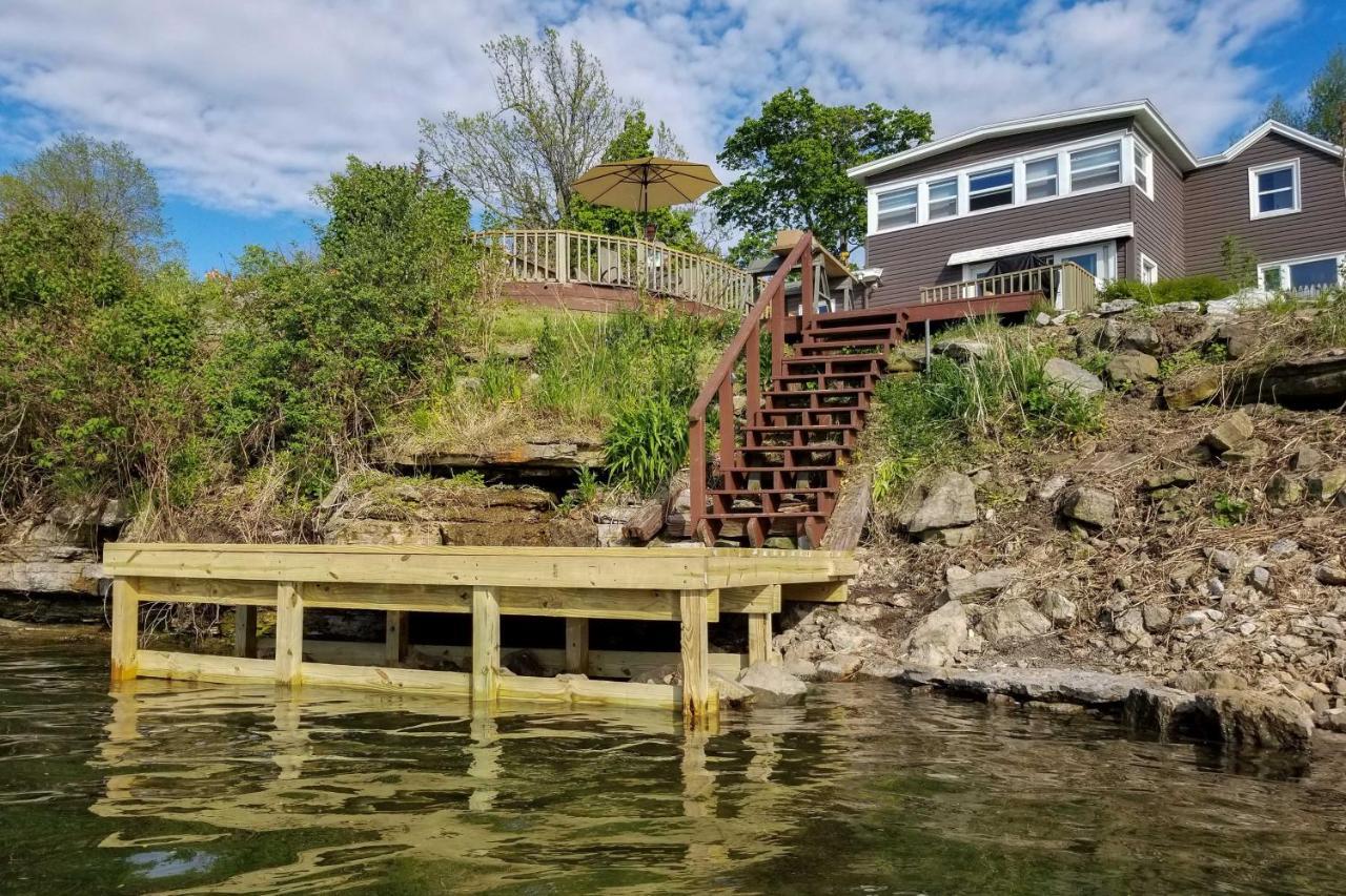 Family Cottage On Chaumont Bay, Walk To Downtown Екстер'єр фото